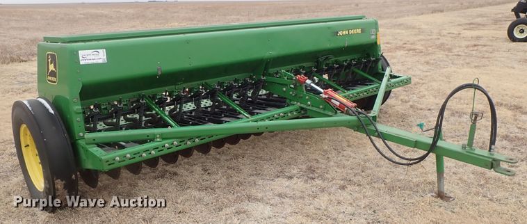 image for item DC3332 John Deere 450 grain drill