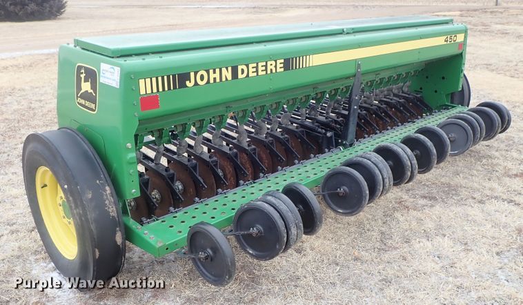 image for item DC3332 John Deere 450 grain drill