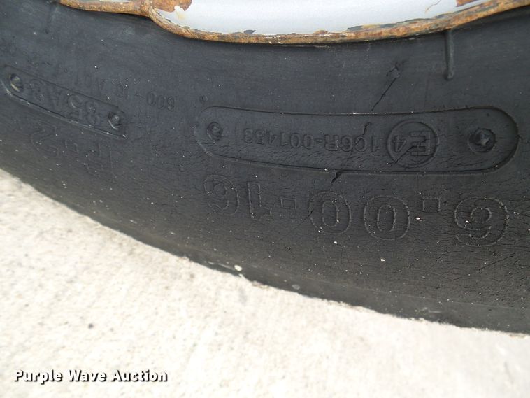 image for item DD1792 Massey-Ferguson 2605 tractor