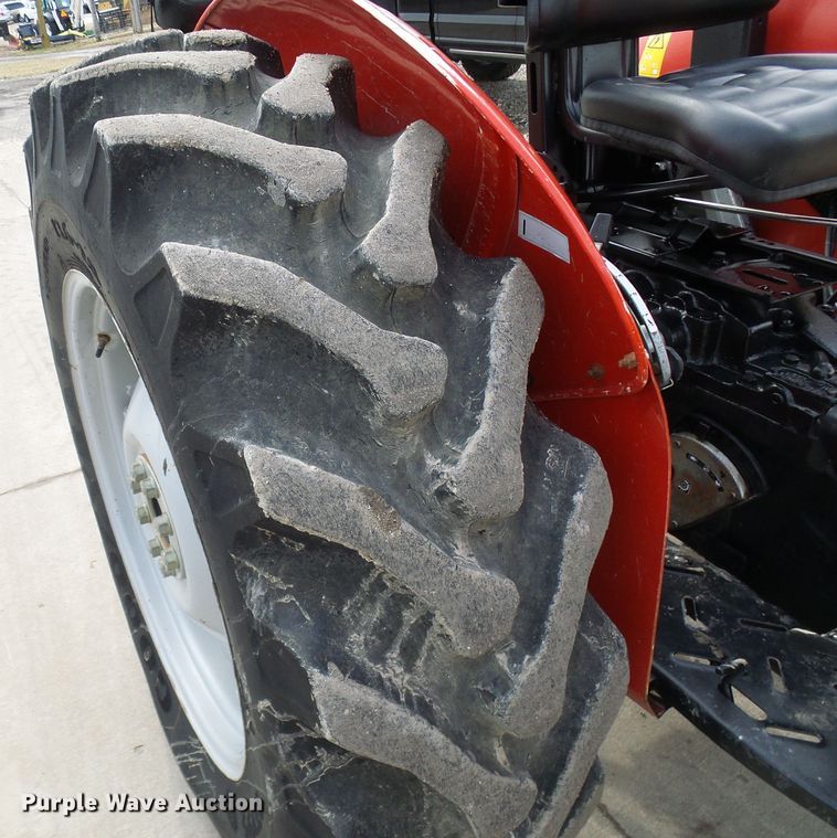 image for item DD1792 Massey-Ferguson 2605 tractor