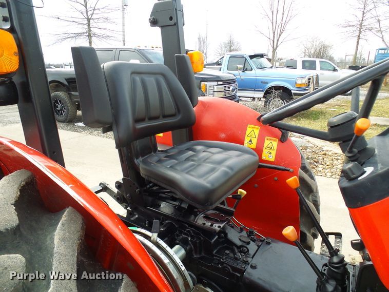 image for item DD1792 Massey-Ferguson 2605 tractor