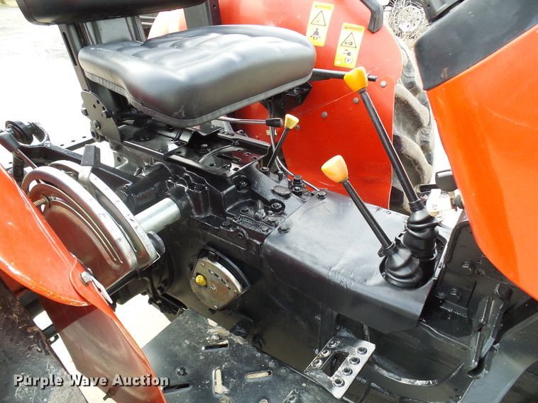 image for item DD1792 Massey-Ferguson 2605 tractor