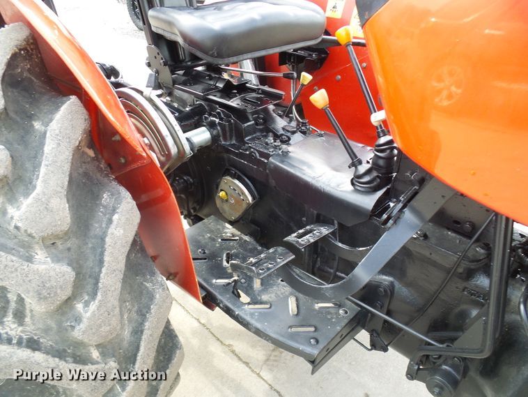 image for item DD1792 Massey-Ferguson 2605 tractor