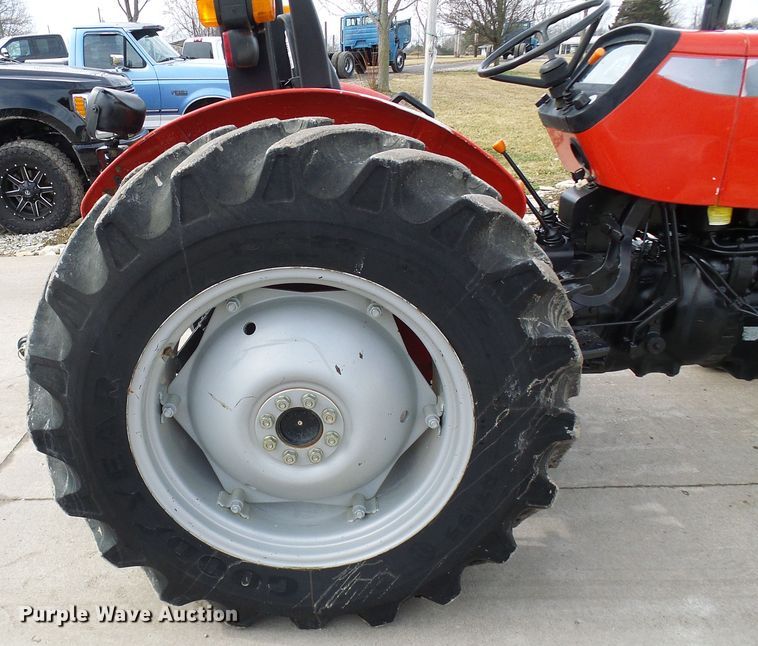 image for item DD1792 Massey-Ferguson 2605 tractor