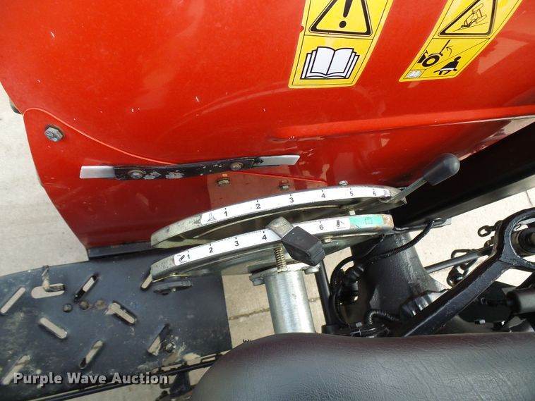 image for item DD1792 Massey-Ferguson 2605 tractor