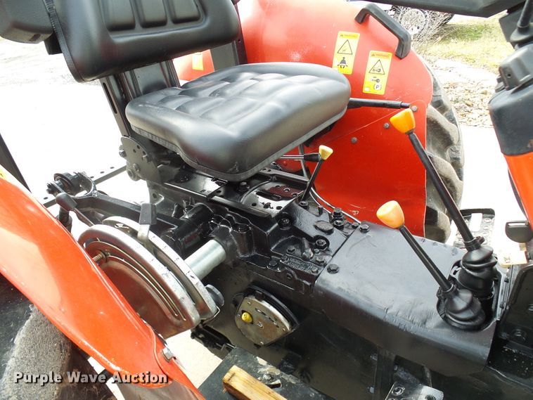 image for item DD1792 Massey-Ferguson 2605 tractor