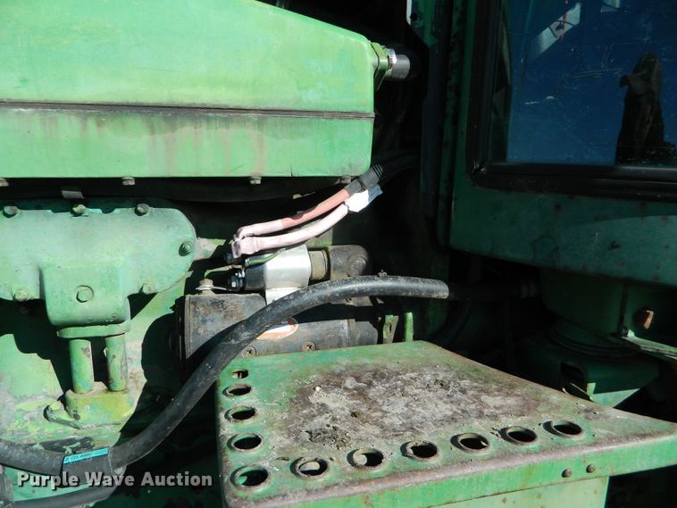 image for item DE4400 1976 John Deere 4630 tractor