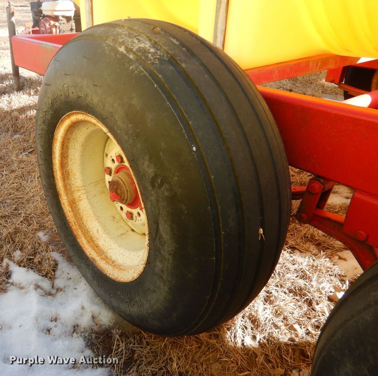 image for item DG5902 Fertilizer tank trailer