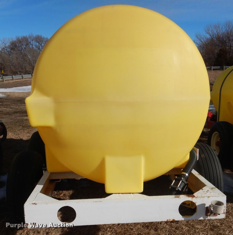 image for item DG5903 Fertilizer tank trailer