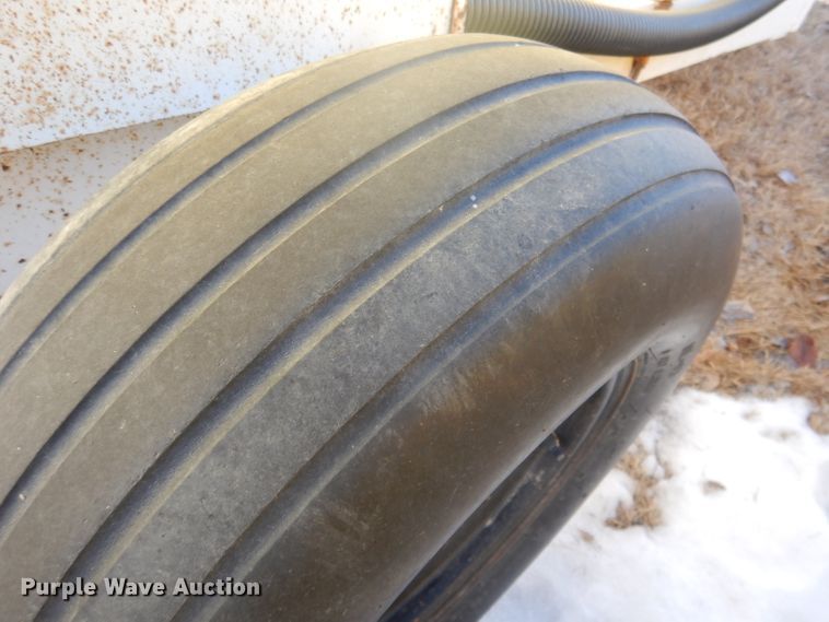 image for item DG5903 Fertilizer tank trailer