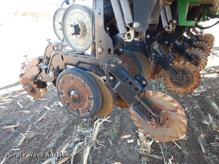 image for item DG5911 Great Plains YP1225A-24TR twin row planter