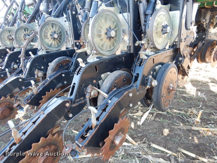 image for item DG5911 Great Plains YP1225A-24TR twin row planter