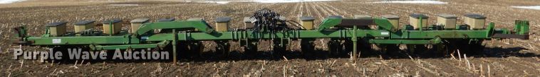 image for item DG5913 John Deere 7100 planter