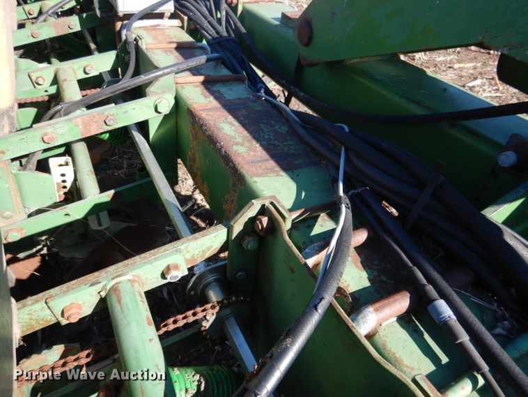 image for item DG5913 John Deere 7100 planter
