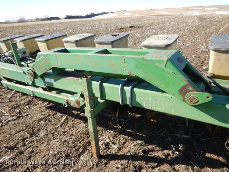 image for item DG5913 John Deere 7100 planter