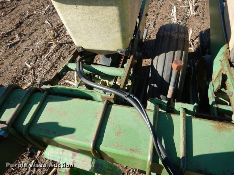 image for item DG5913 John Deere 7100 planter