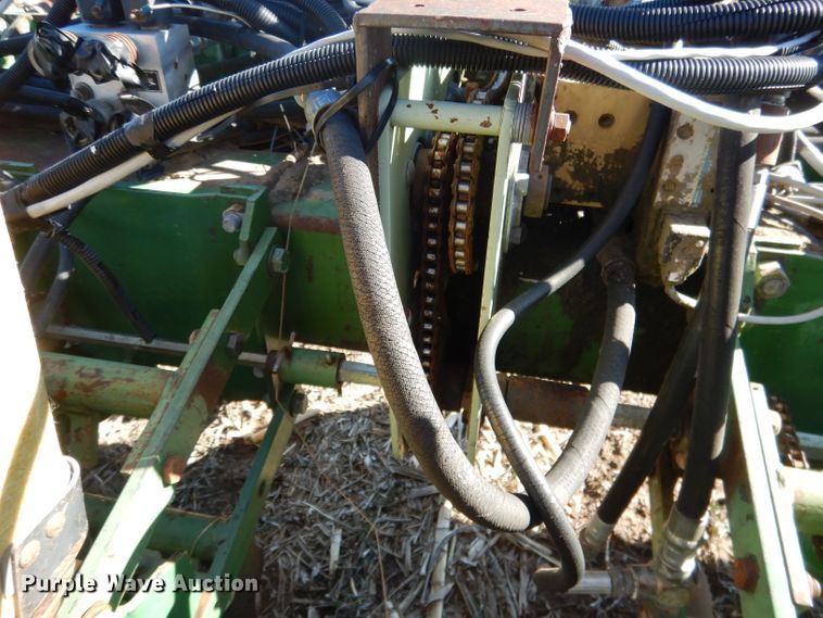 image for item DG5913 John Deere 7100 planter