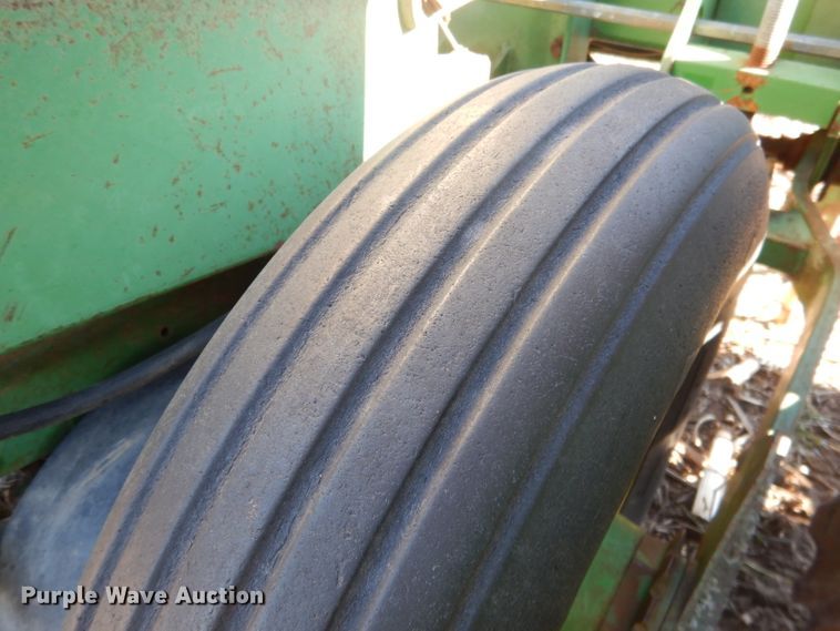 image for item DG5913 John Deere 7100 planter