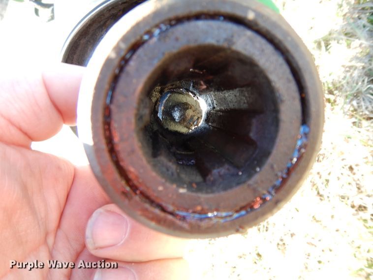 image for item DH2351 John Deere 375 round baler