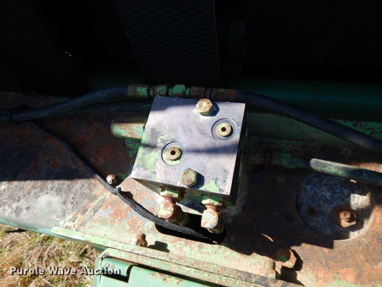 image for item DH2351 John Deere 375 round baler