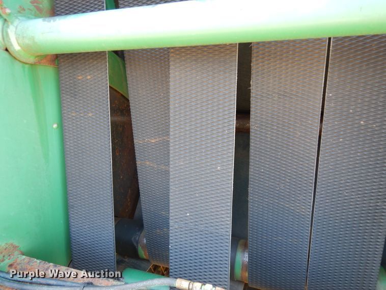 image for item DH2351 John Deere 375 round baler