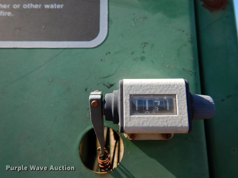 image for item DH2351 John Deere 375 round baler