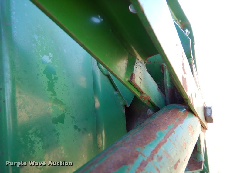 image for item DH2351 John Deere 375 round baler