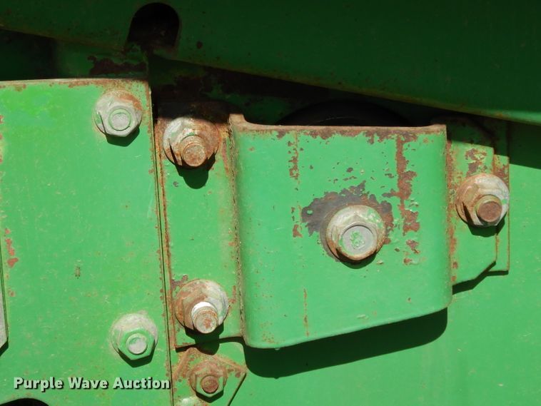 image for item DH2351 John Deere 375 round baler