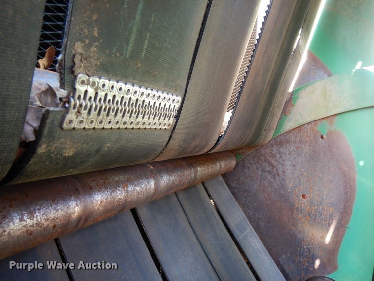 image for item DH2351 John Deere 375 round baler