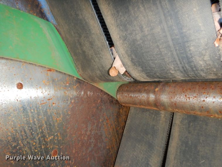 image for item DH2351 John Deere 375 round baler