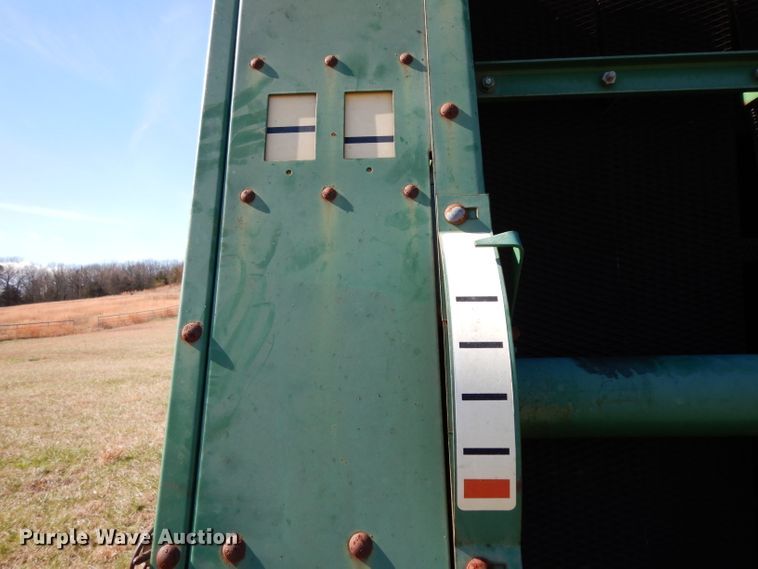 image for item DH2351 John Deere 375 round baler