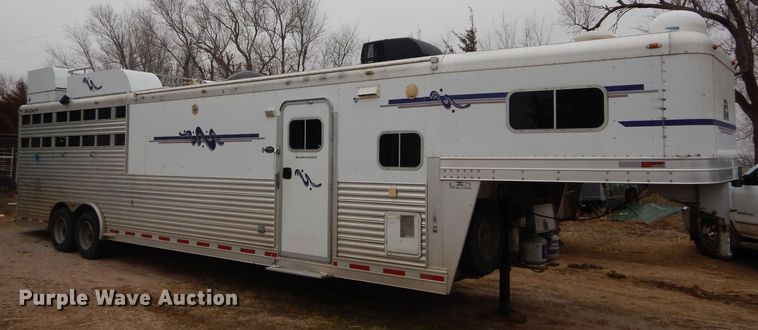 image for item DH3727 2006 Platinum horse trailer