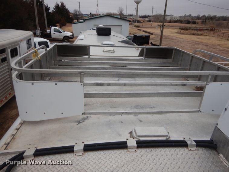 image for item DH3727 2006 Platinum horse trailer