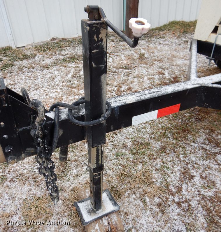 image for item DH4333 Friesen 220 seed tender trailer