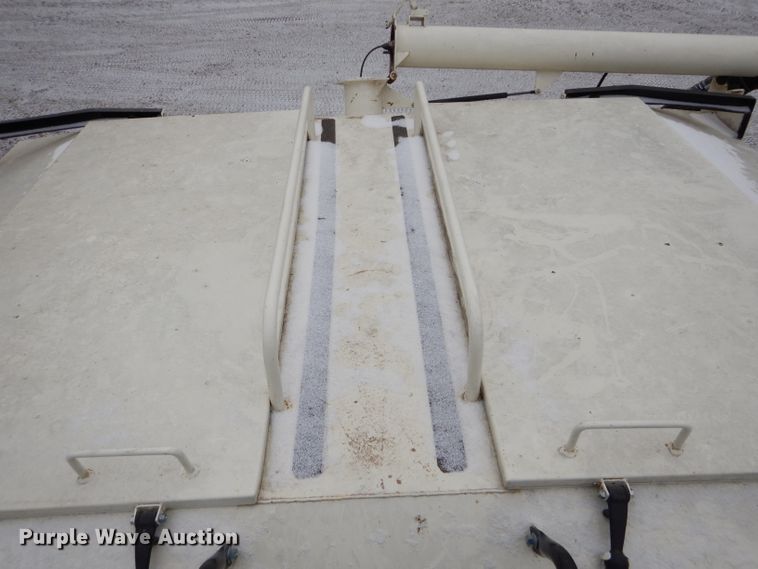 image for item DH4333 Friesen 220 seed tender trailer