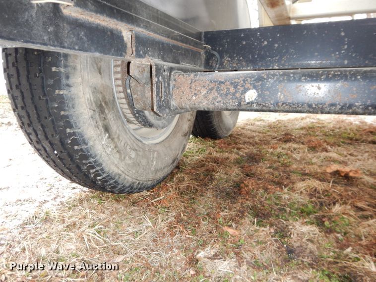 image for item DH4333 Friesen 220 seed tender trailer