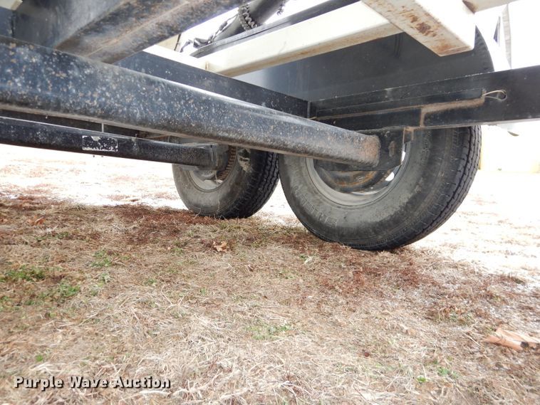 image for item DH4333 Friesen 220 seed tender trailer