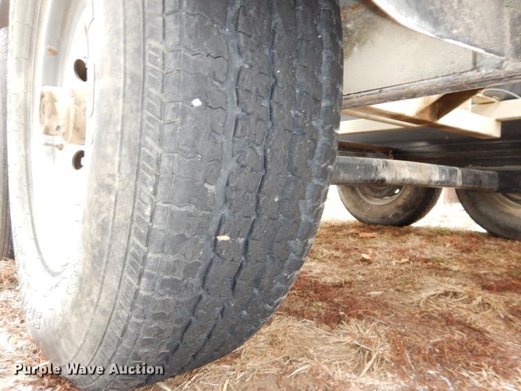 image for item DH4333 Friesen 220 seed tender trailer