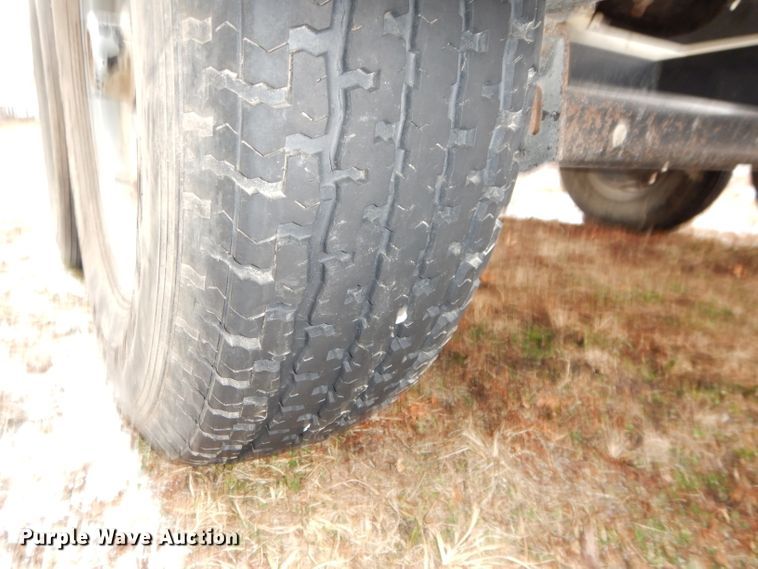 image for item DH4333 Friesen 220 seed tender trailer