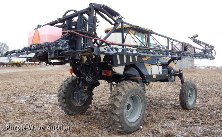 image for item DH4334 2011 SpraCoupe 4460 sprayer