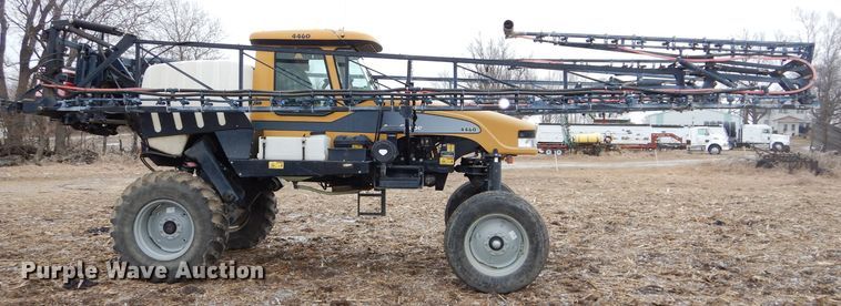 image for item DH4334 2011 SpraCoupe 4460 sprayer