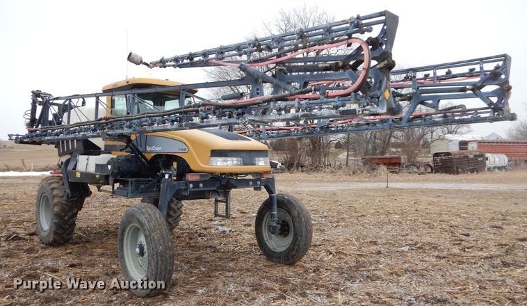image for item DH4334 2011 SpraCoupe 4460 sprayer