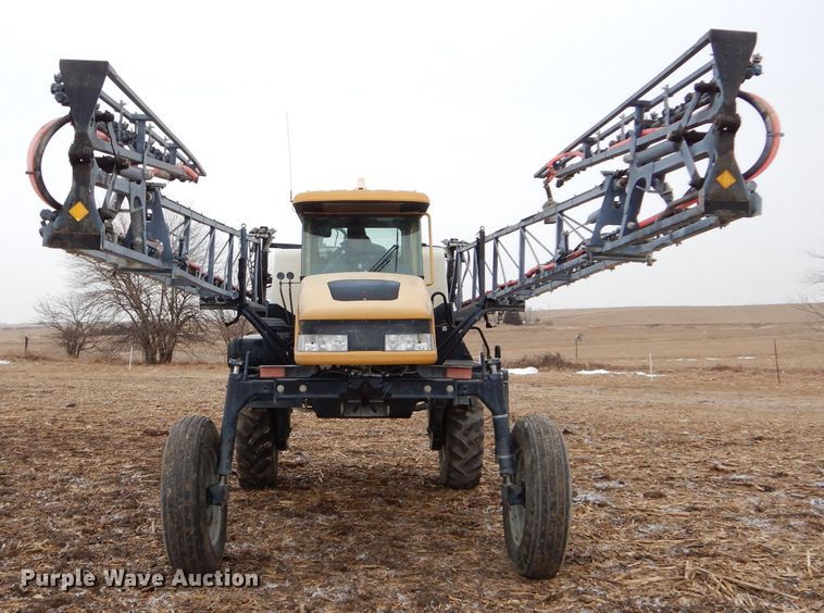 image for item DH4334 2011 SpraCoupe 4460 sprayer