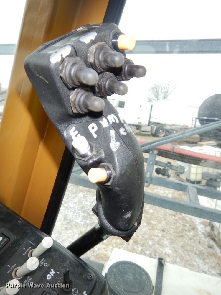 image for item DH4334 2011 SpraCoupe 4460 sprayer