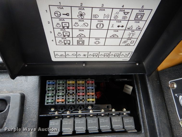 image for item DH4334 2011 SpraCoupe 4460 sprayer