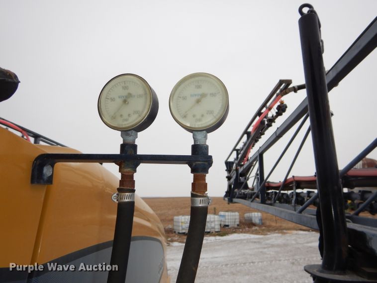 image for item DH4334 2011 SpraCoupe 4460 sprayer