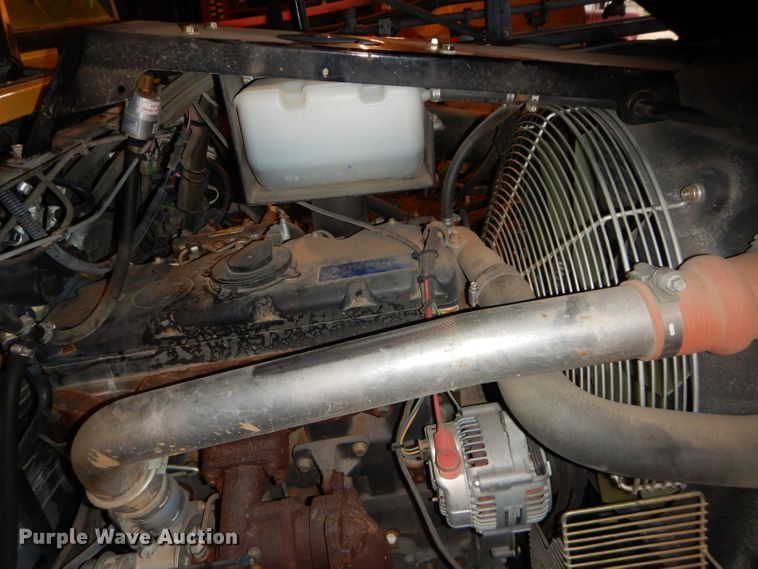 image for item DH4334 2011 SpraCoupe 4460 sprayer