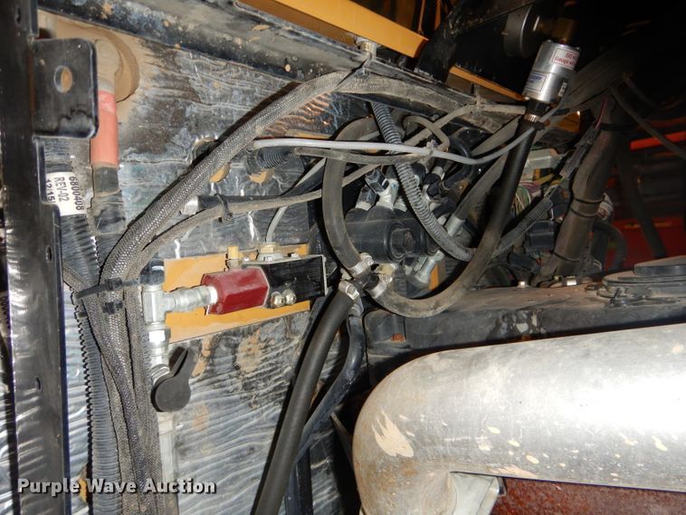 image for item DH4334 2011 SpraCoupe 4460 sprayer