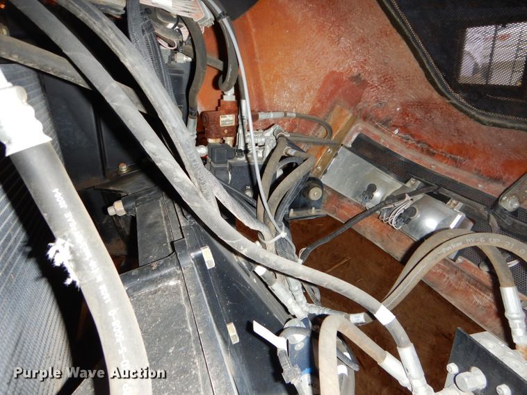 image for item DH4334 2011 SpraCoupe 4460 sprayer