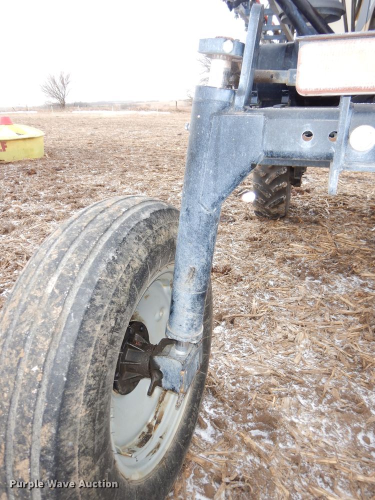 image for item DH4334 2011 SpraCoupe 4460 sprayer